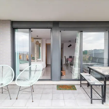 Apartment In Cudon With Private Terrace Exterior photo